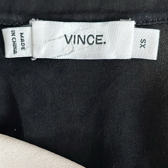 Vince 100% Silk Color Tipped Long Sleeve Blouse - Size XS - Picture 4 of 6